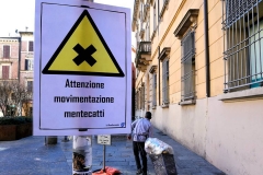 Mentecatti in via Oberdan